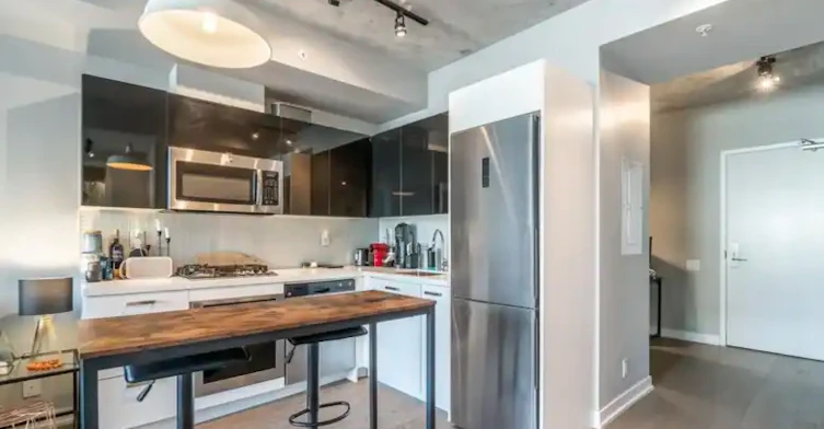 39 Brant Street, Toronto, ON, M5V 0M8 - 8