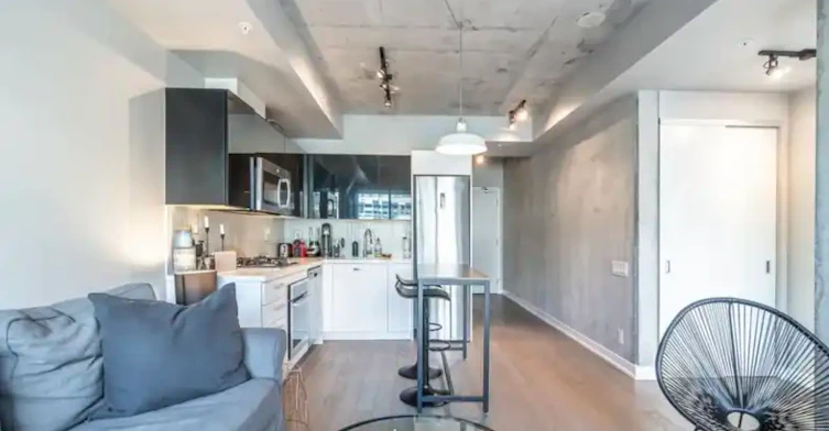 39 Brant Street, Toronto, ON, M5V 0M8 - 14