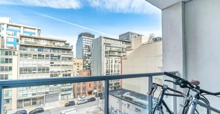 39 Brant Street, Toronto, ON, M5V 0M8 - 19