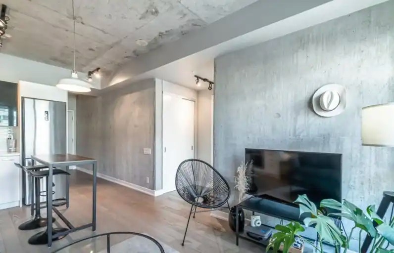39 Brant Street, Toronto, ON, M5V 0M8 - 13
