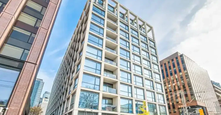 39 Brant Street, Toronto, ON, M5V 0M8