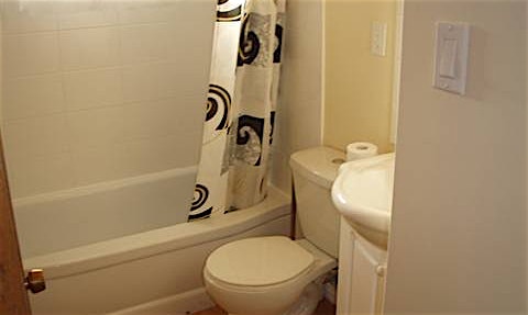 164 And 87 Street Ave, Edmonton, AB, T5R 4H3