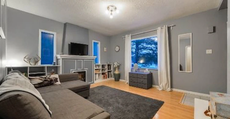 10509 University Avenue, Edmonton, AB, T6E 1L2 - 8