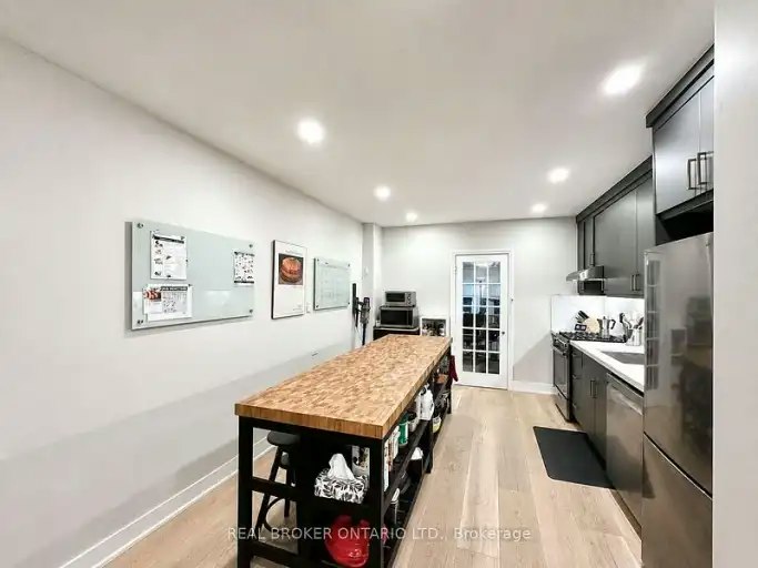 149 Wheeler Avenue, Toronto, ON, M4L 3V5 - 16