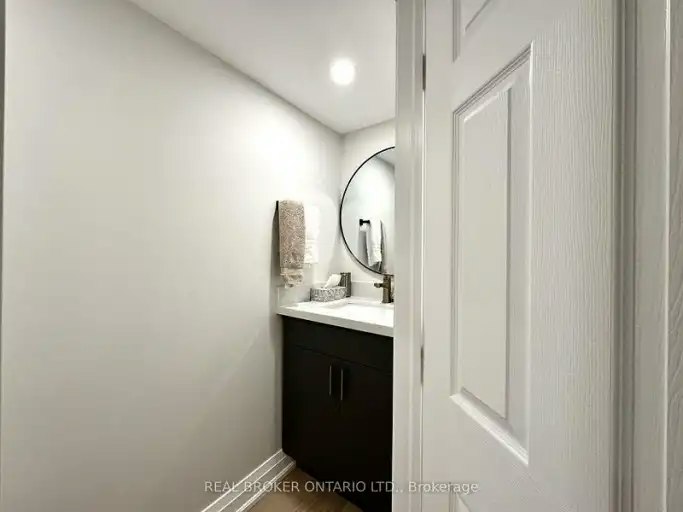 149 Wheeler Avenue, Toronto, ON, M4L 3V5 - 4