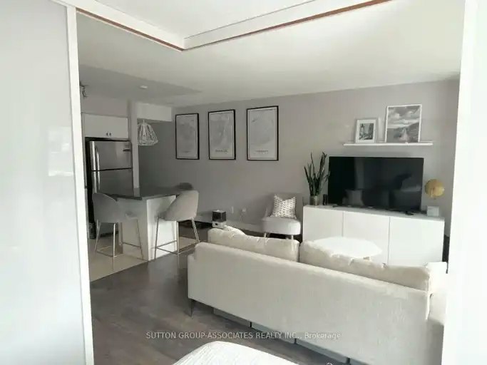 230 King Street East, Toronto, ON, M5A 1J7 - 3