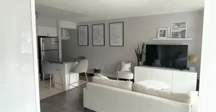 230 King Street East, Toronto, ON, M5A 1J7 - 3