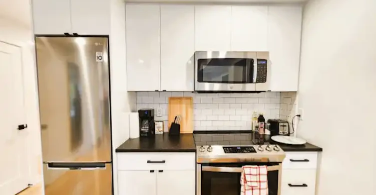 106 Lappin Avenue, Toronto, ON, M6H 1Y4 - 3