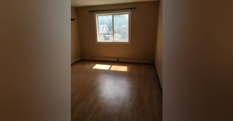 8149 111 Street Northwest, Edmonton, AB, T6G 2P1 - 17