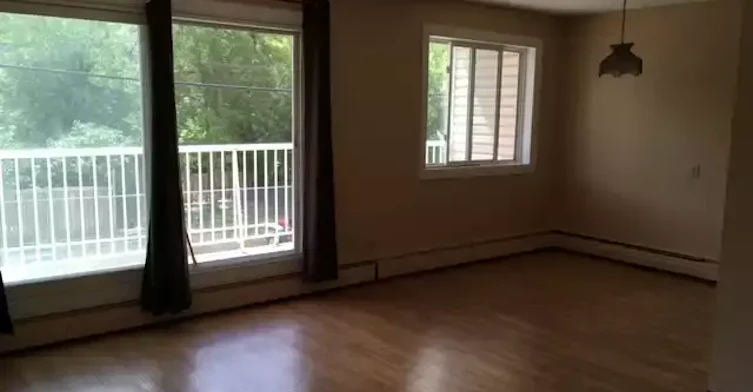 8149 111 Street Northwest, Edmonton, AB, T6G 2P1 - 4