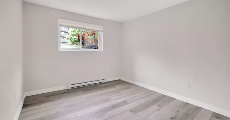 3155 Sandwich Street, Windsor, ON, N9C 1A7 - 4