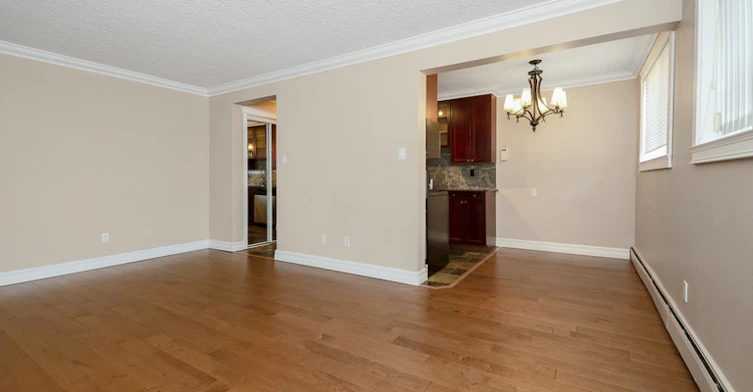 109-10225 117 Street, Edmonton, AB, T5K 1X7 - 2
