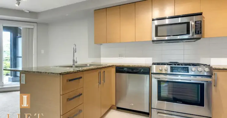 5889 Irmin Street, Burnaby, BC, V5J 1Y9 - 4