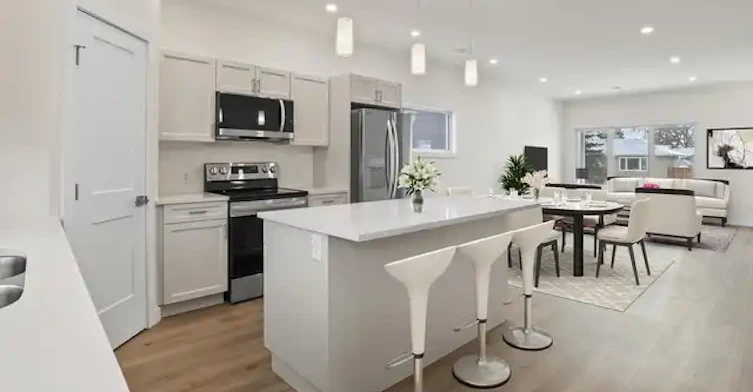 267 Devon Avenue, Winnipeg, MB, R2G 0C4 - 2