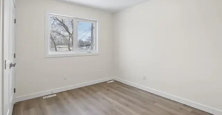 267 Devon Avenue, Winnipeg, MB, R2G 0C4 - 12