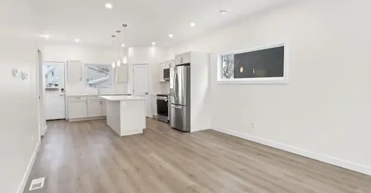 267 Devon Avenue, Winnipeg, MB, R2G 0C4 - 6