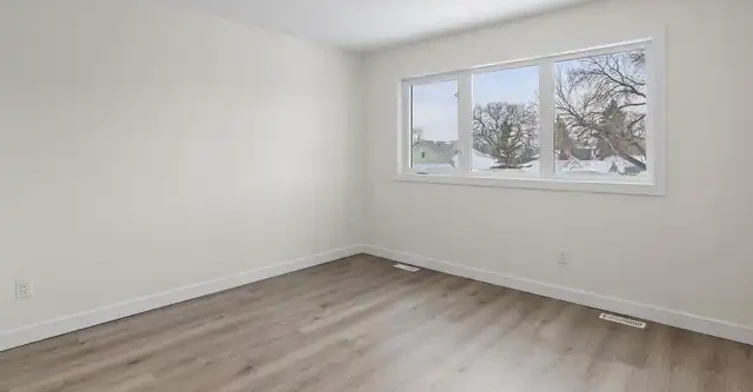 267 Devon Avenue, Winnipeg, MB, R2G 0C4 - 9