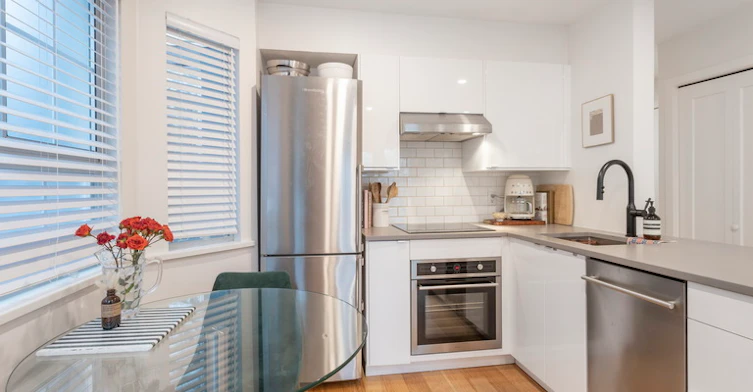 1520 Cotton Drive, Vancouver, BC, V5L 3V2 - 5