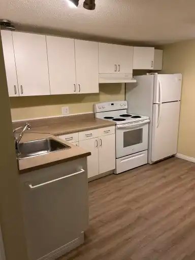 8619 77 Street Northwest, Edmonton, AB, T6C 2L9 - 3