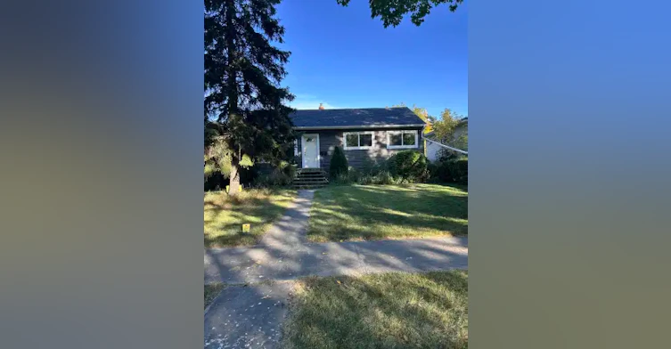 8619 77 Street Northwest, Edmonton, AB, T6C 2L9