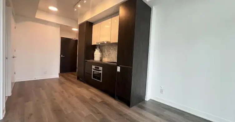 180 Front Street East, Toronto, ON, M5A 0A9 - 7