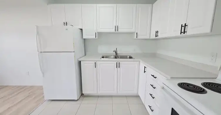 591 Oxford Street, Oshawa, ON, L1J 3V5 - 3