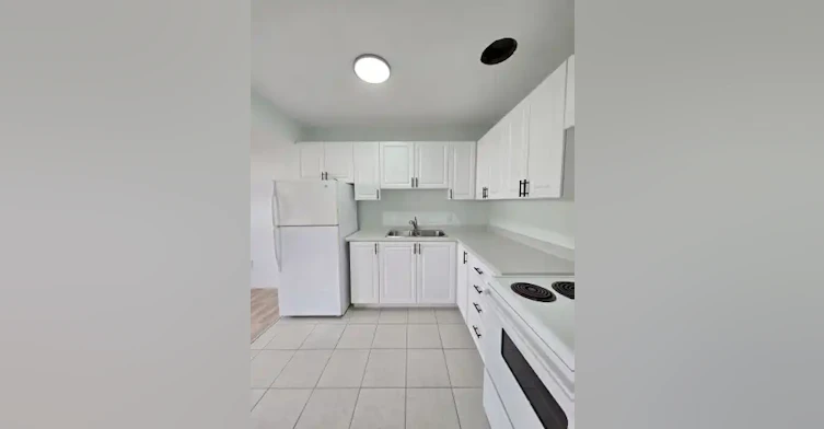 591 Oxford Street, Oshawa, ON, L1J 3V5 - 2