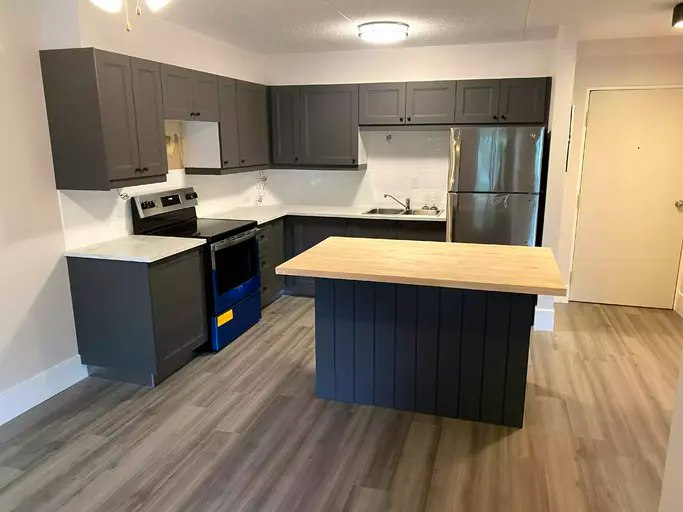 521 King Street, Port Colborne, ON, L3K 4H5 - 2