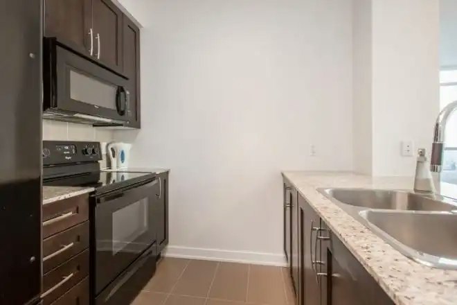 4065 Brickstone Mews, Mississauga, ON, L5B 0G3 - 3