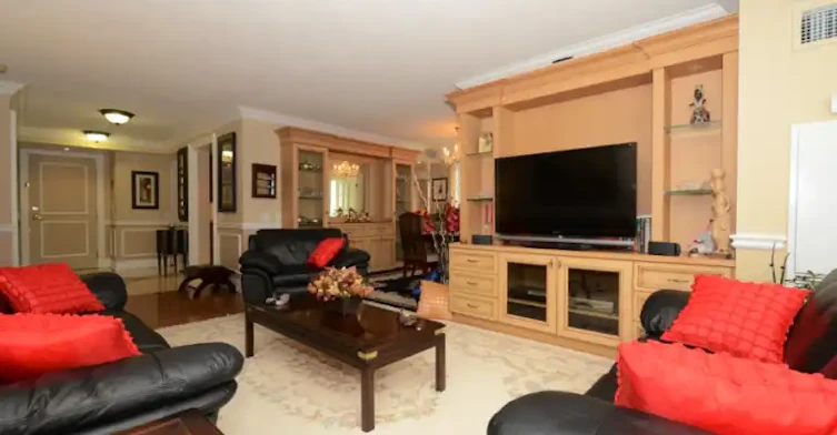25 Kingsbridge Garden Circle, Mississauga, ON, L5R 4B1 - 2