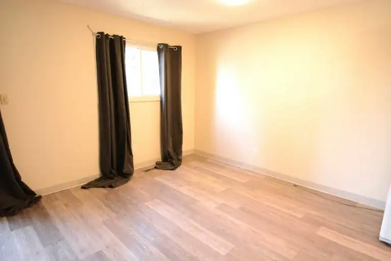 36 Cameron Crescent, Red Deer, AB, T4P 2C9 - 4