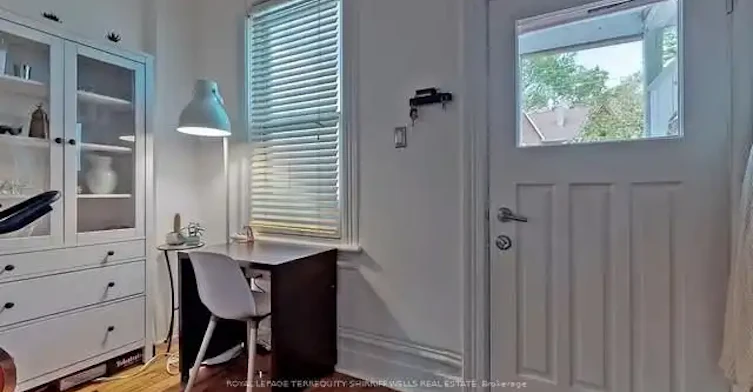 81 Tiverton Avenue, Toronto, ON, M4M 2M1 - 10
