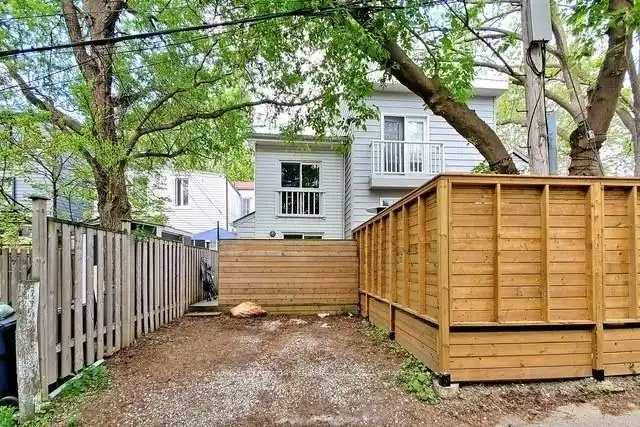 81 Tiverton Avenue, Toronto, ON, M4M 2M1 - 13