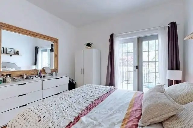 81 Tiverton Avenue, Toronto, ON, M4M 2M1 - 15