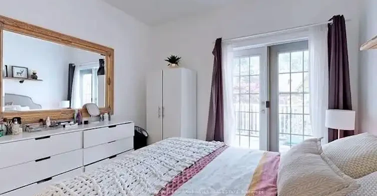 81 Tiverton Avenue, Toronto, ON, M4M 2M1 - 15