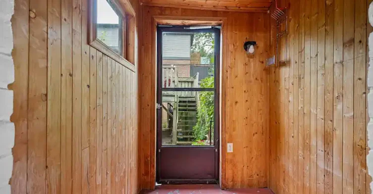806 Logan Avenue, Toronto, ON, M4K 3E1 - 12