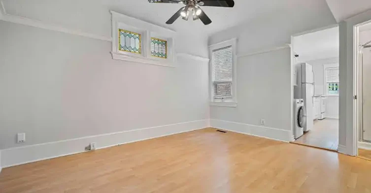 806 Logan Avenue, Toronto, ON, M4K 3E1