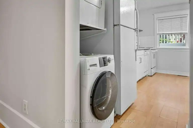 806 Logan Avenue, Toronto, ON, M4K 3E1 - 5