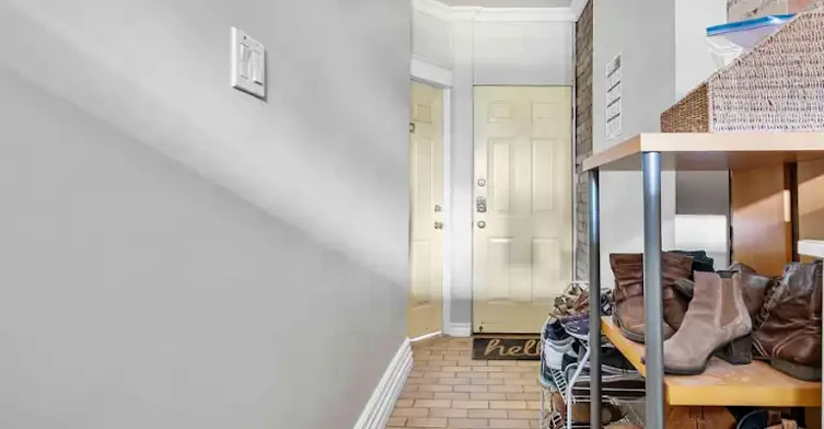 806 Logan Avenue, Toronto, ON, M4K 3E1 - 15