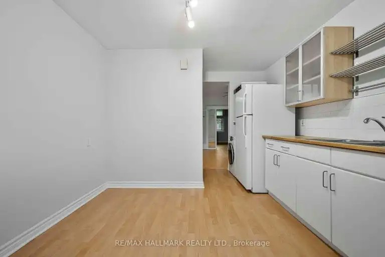 806 Logan Avenue, Toronto, ON, M4K 3E1 - 14
