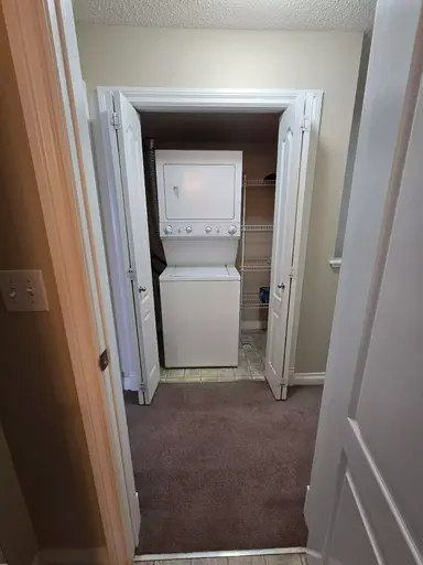 12050 17 Avenue SW, Edmonton, AB, T6W 1X4 - 11