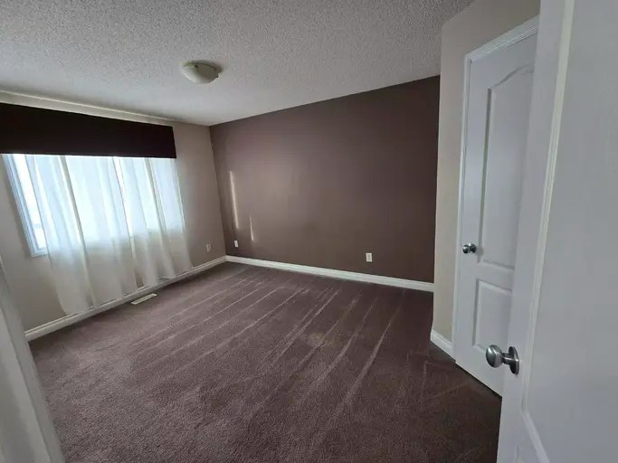 12050 17 Avenue SW, Edmonton, AB, T6W 1X4 - 13