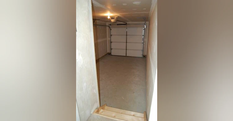 12050 17 Avenue SW, Edmonton, AB, T6W 1X4 - 17