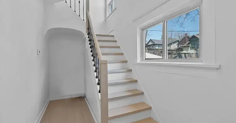 1968 Queen Street East, Toronto, ON, M4L 1H8 - 13