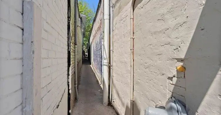 1968 Queen Street East, Toronto, ON, M4L 1H8 - 14