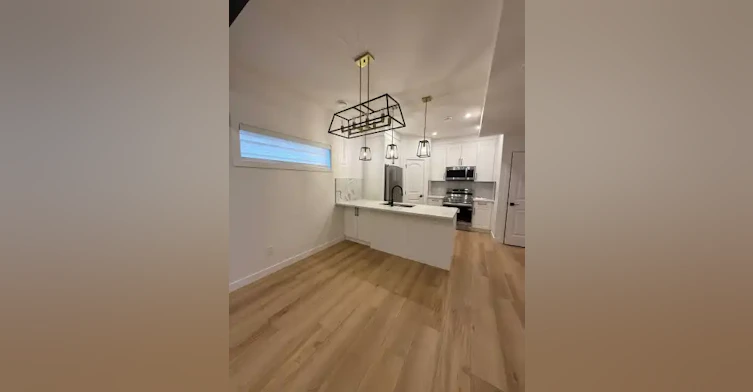 12018 63 Street Northwest, Edmonton, AB, T5W 4G4 - 5