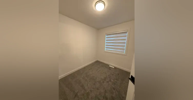 12018 63 Street Northwest, Edmonton, AB, T5W 4G4 - 9