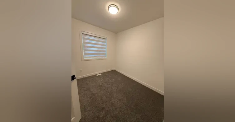 12018 63 Street Northwest, Edmonton, AB, T5W 4G4 - 10