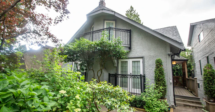 5829 Dunbar Street, Vancouver, BC, V6N 1W8