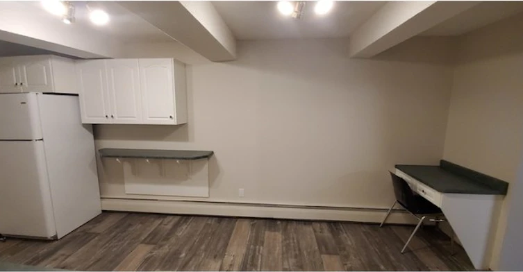 1001 8 Street, Cold Lake, AB, T9M 1H7 - 4